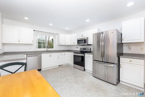 54 Elizabeth Circle Newtown CT 06482