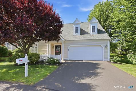 4 Clover Lane Farmington CT 06032