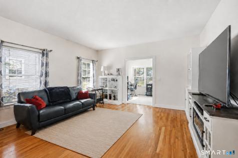 4 Clover Lane Farmington CT 06032