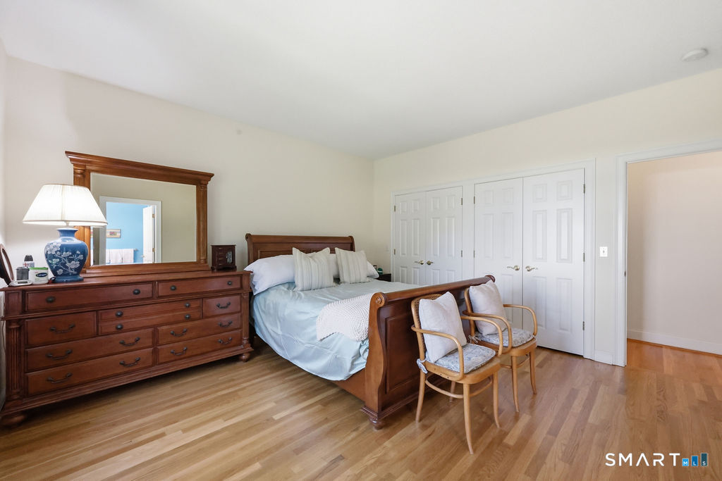 4 Clover Lane Farmington CT 06032