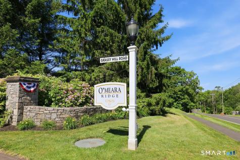 4 Clover Lane Farmington CT 06032