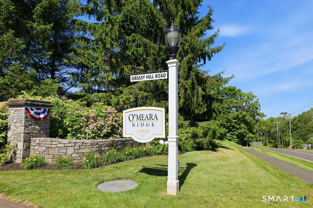 4 Clover Lane Farmington CT 06032