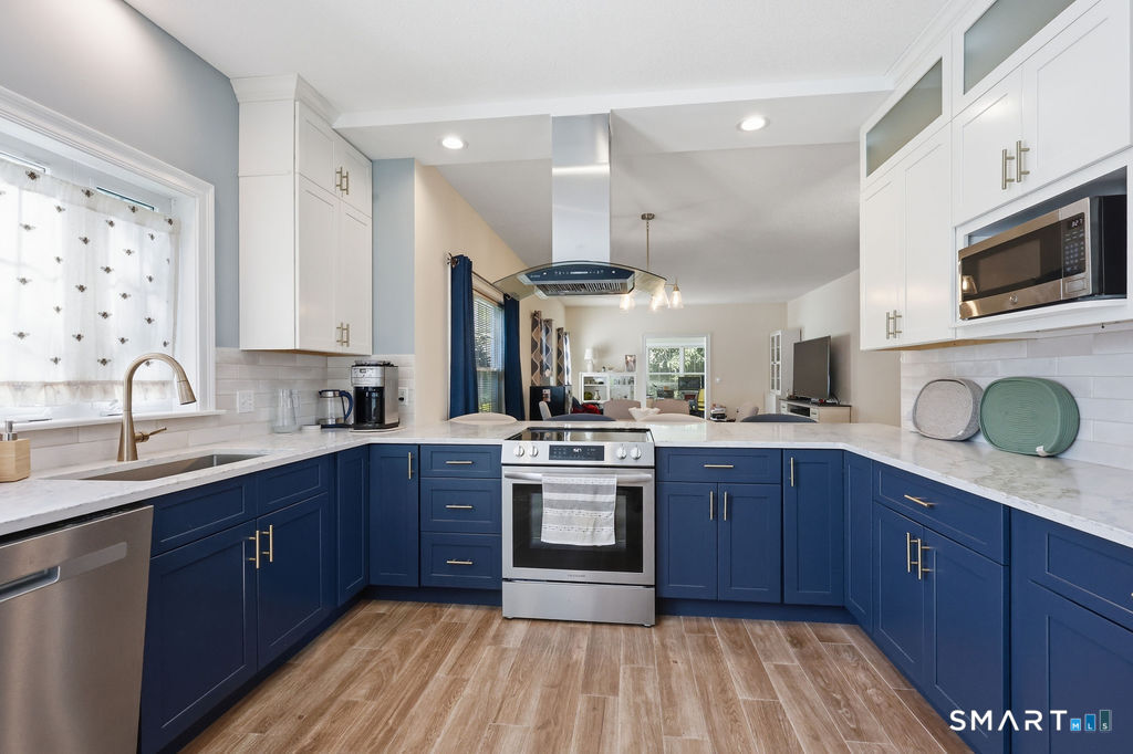 4 Clover Lane Farmington CT 06032
