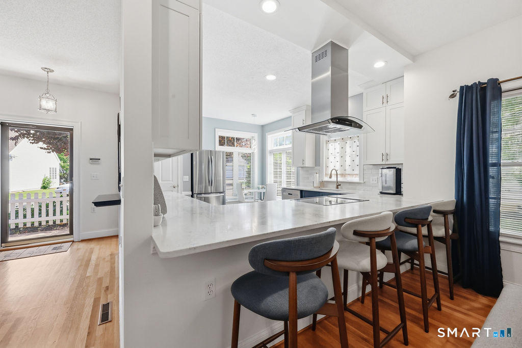 4 Clover Lane Farmington CT 06032