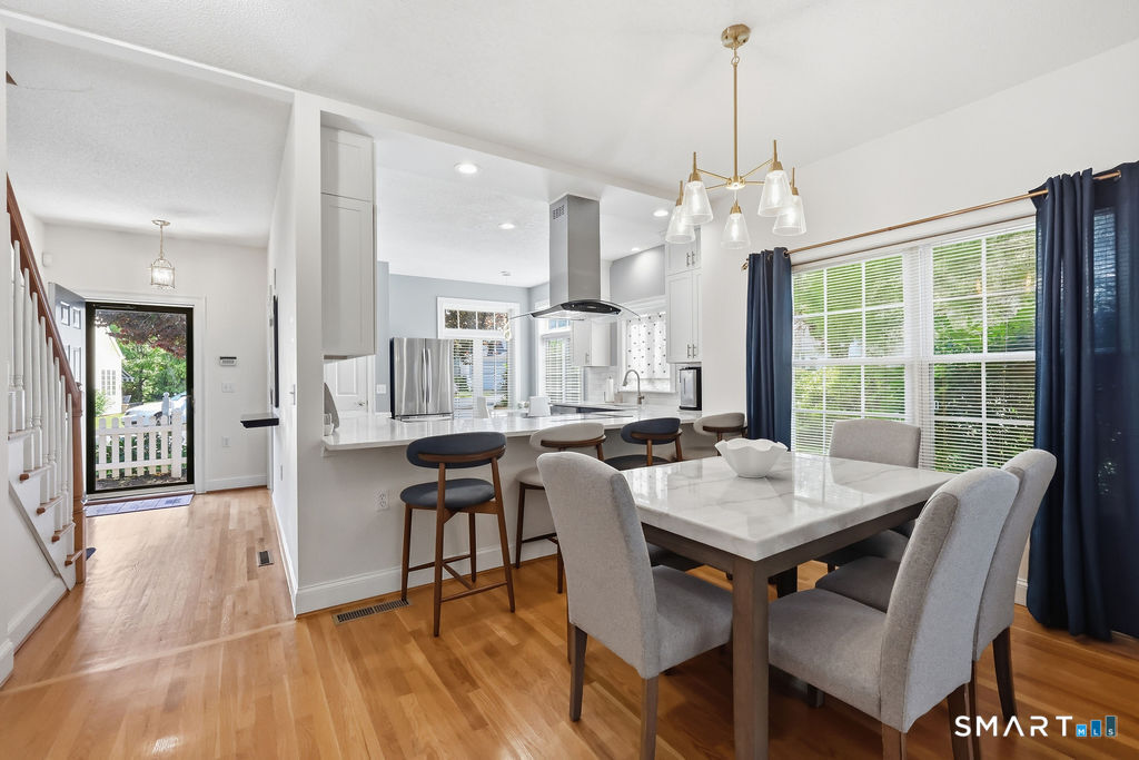 4 Clover Lane Farmington CT 06032