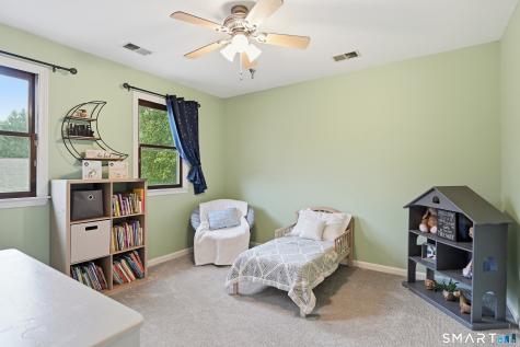 48 Brookside Village Enfield CT 06082