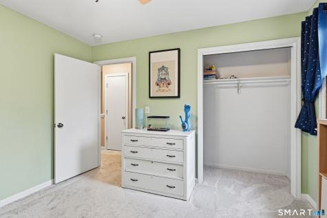 48 Brookside Village Enfield CT 06082