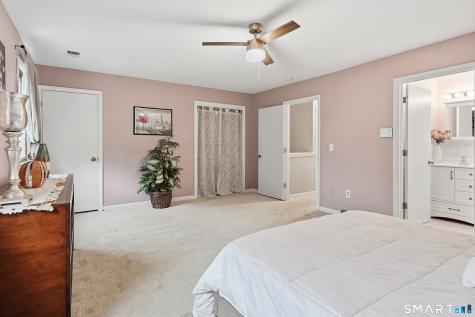 48 Brookside Village Enfield CT 06082