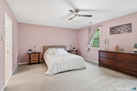 48 Brookside Village Enfield CT 06082