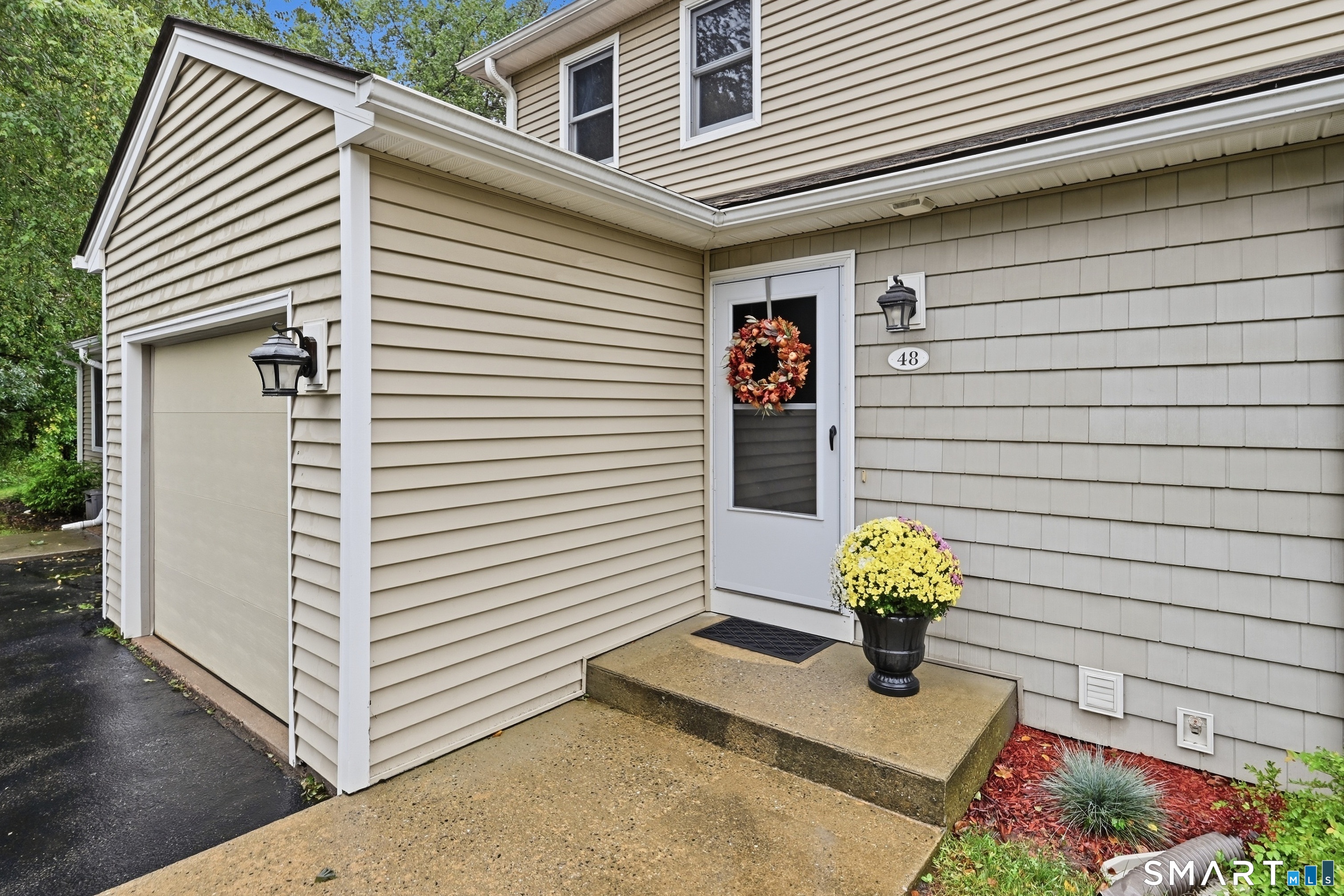 48 Brookside Village Enfield CT 06082