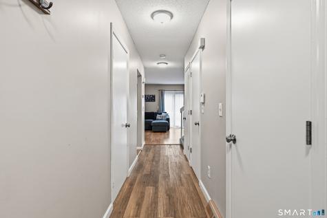 48 Brookside Village Enfield CT 06082