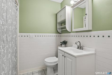 48 Brookside Village Enfield CT 06082