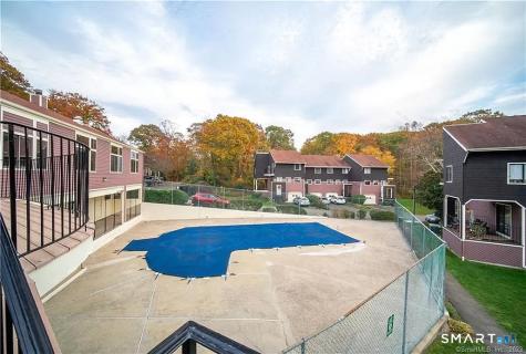 5 Stonegate Circle Branford CT 06405