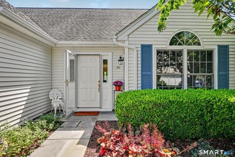 26 Village Court Wilton CT 06897