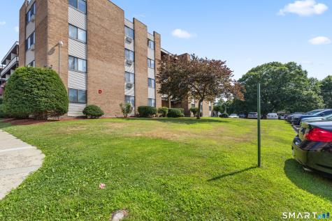153 Bull Hill Lane West Haven CT 06516