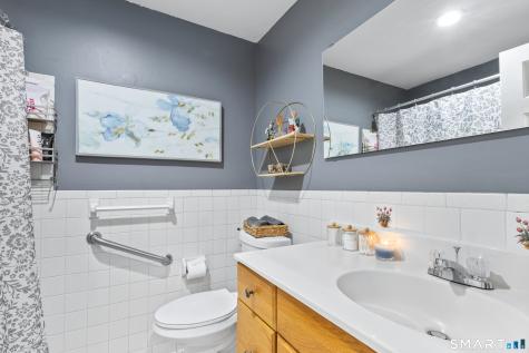 153 Bull Hill Lane West Haven CT 06516