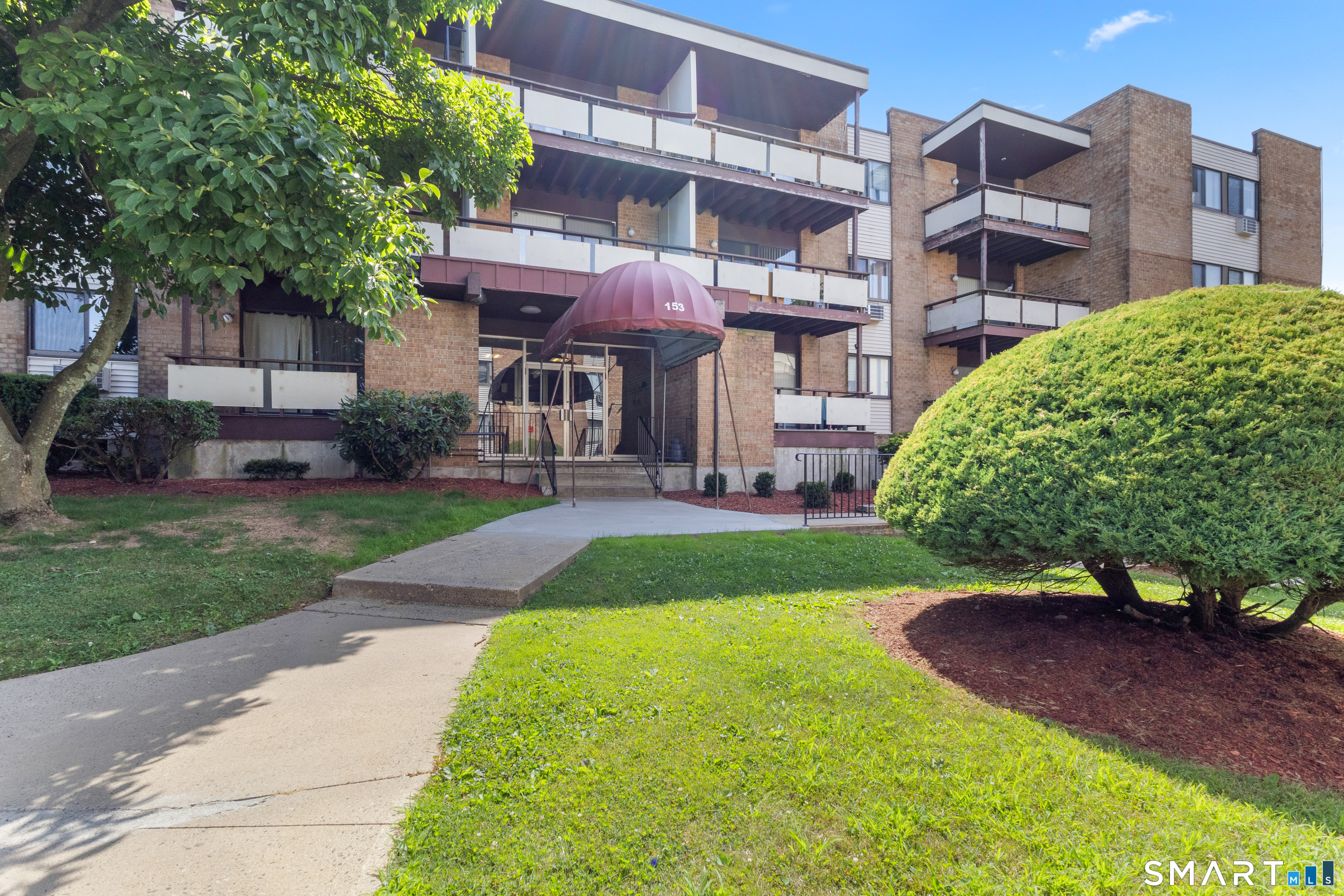 153 Bull Hill Lane West Haven CT 06516
