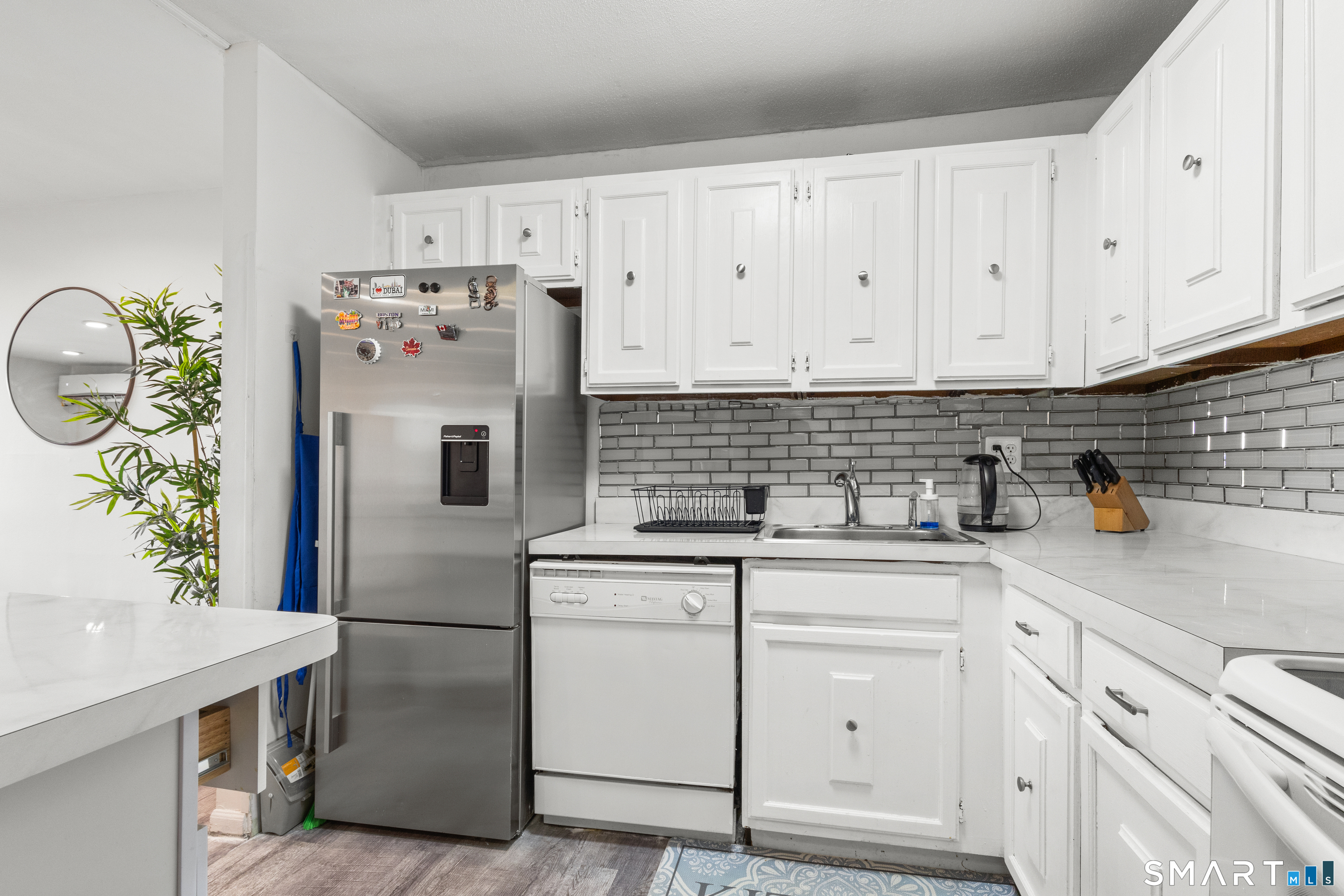 153 Bull Hill Lane West Haven CT 06516