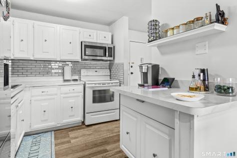 153 Bull Hill Lane West Haven CT 06516