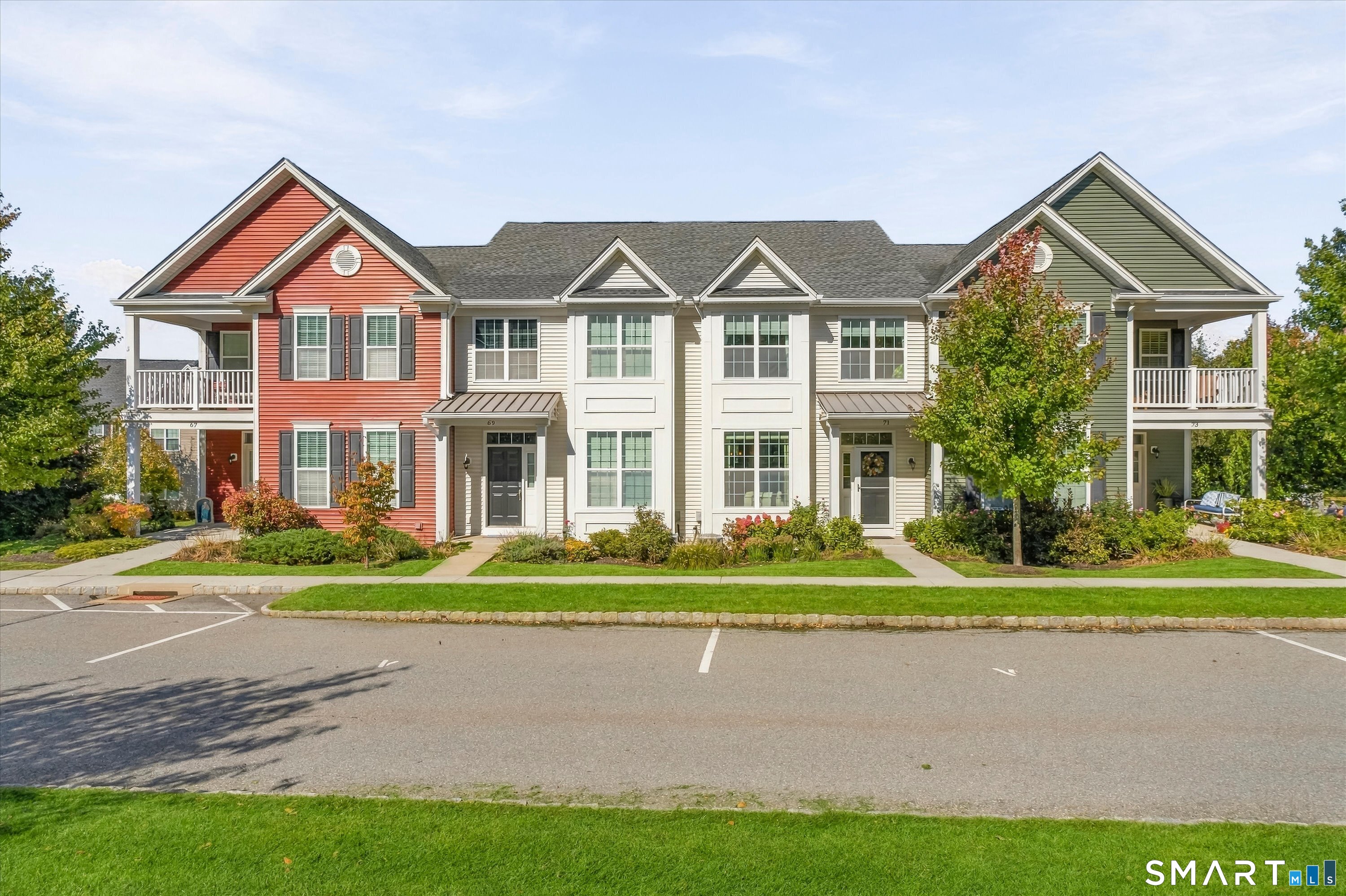 71 Warrington Round Danbury CT 06810