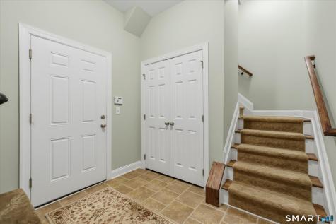 71 Warrington Round Danbury CT 06810