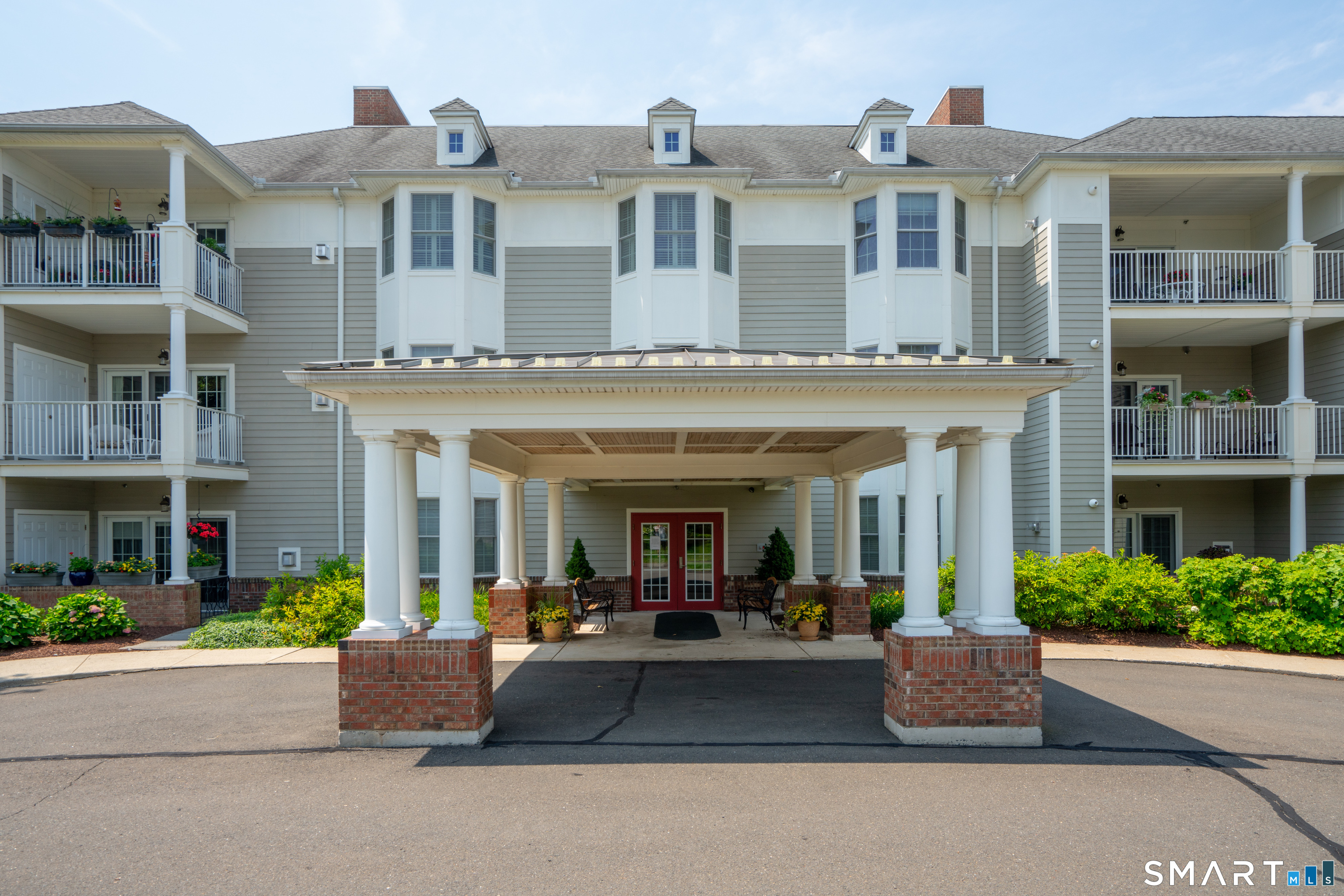 25 Cassandra Boulevard West Hartford CT 06107