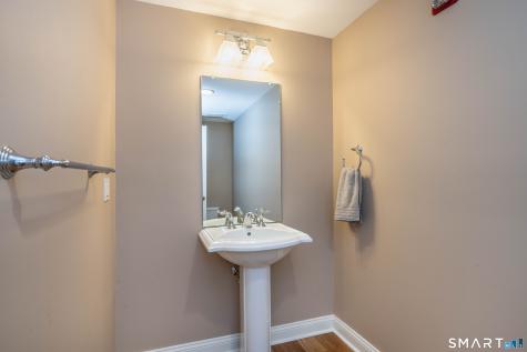 25 Cassandra Boulevard West Hartford CT 06107