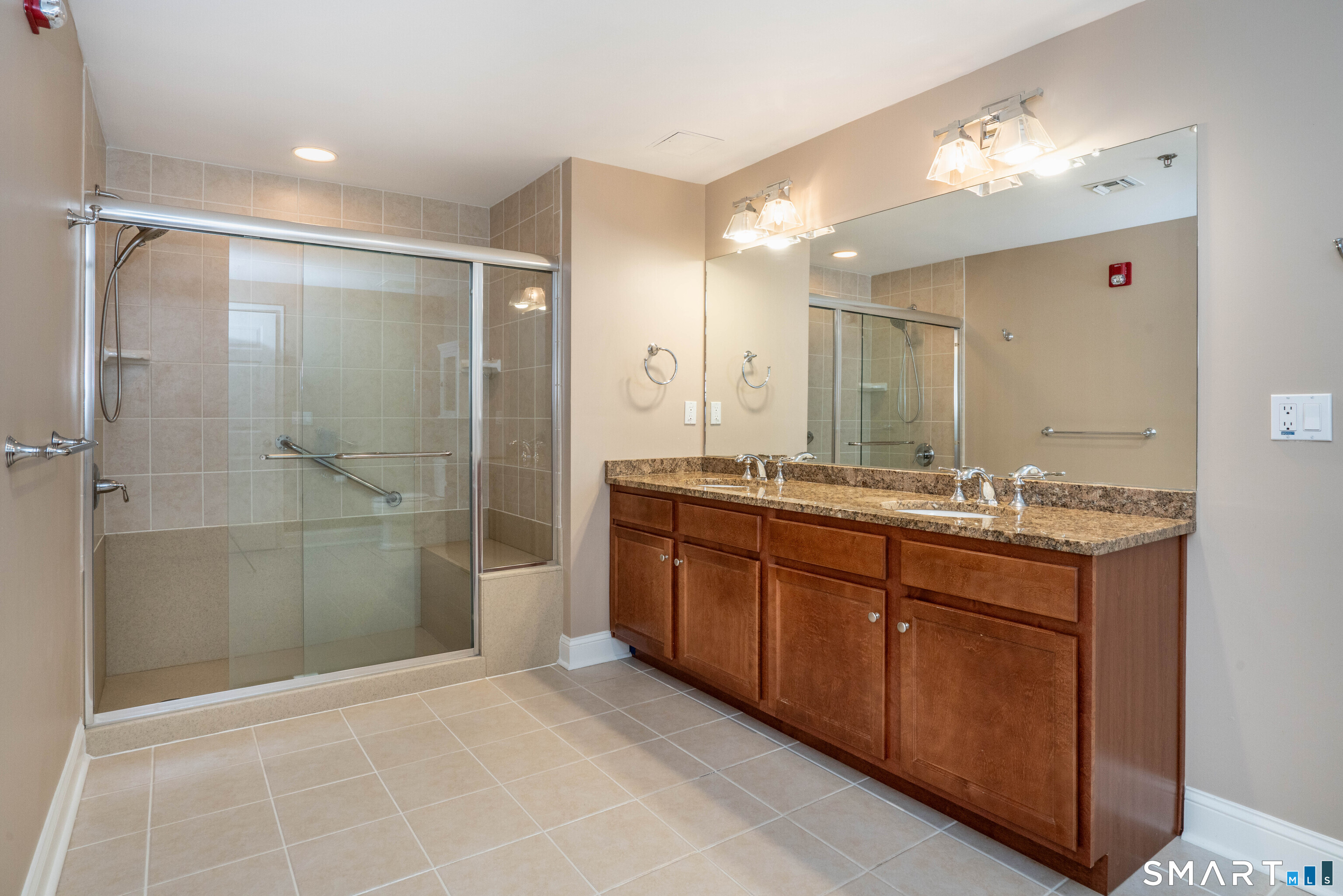 25 Cassandra Boulevard West Hartford CT 06107