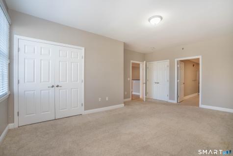 25 Cassandra Boulevard West Hartford CT 06107
