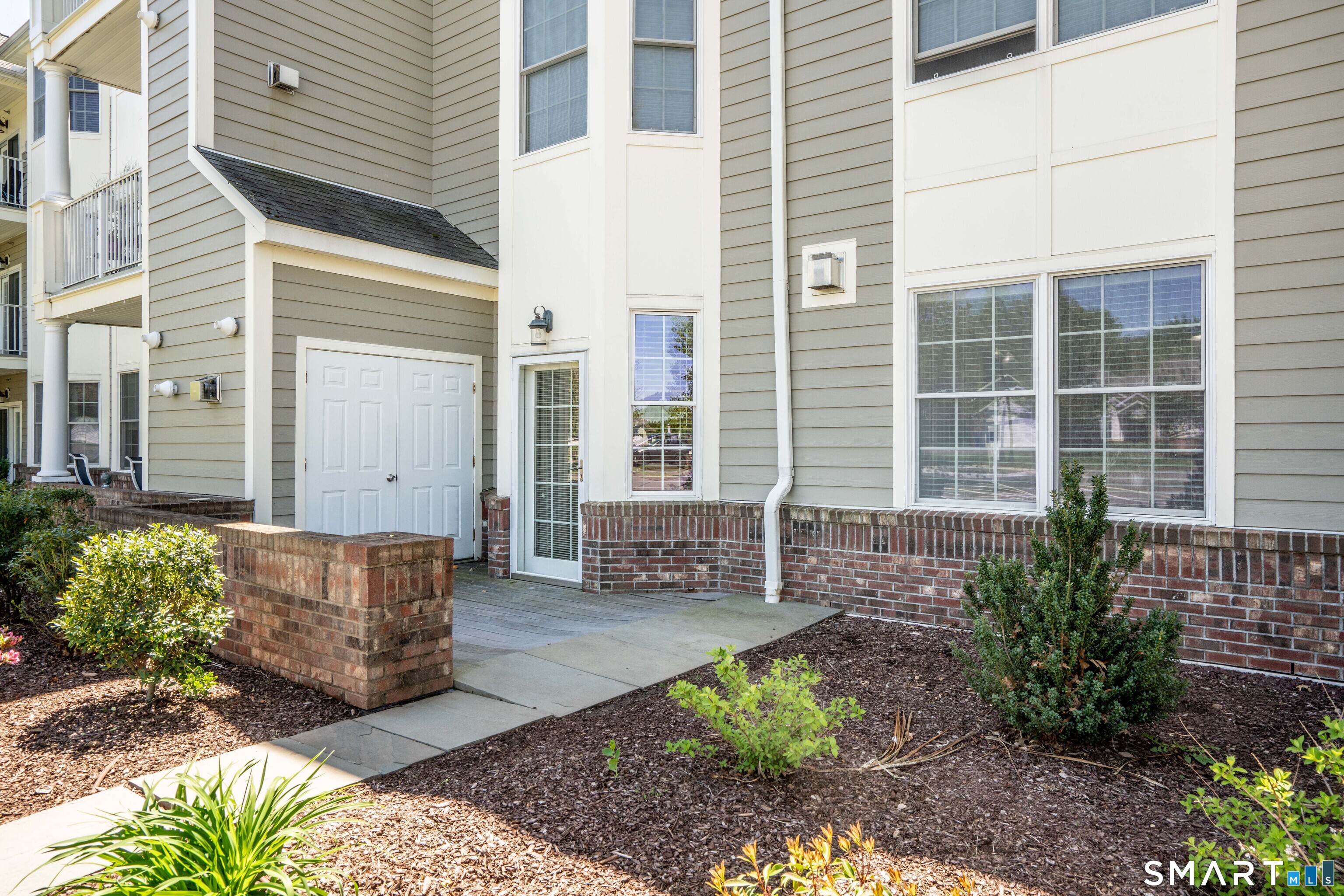 25 Cassandra Boulevard West Hartford CT 06107