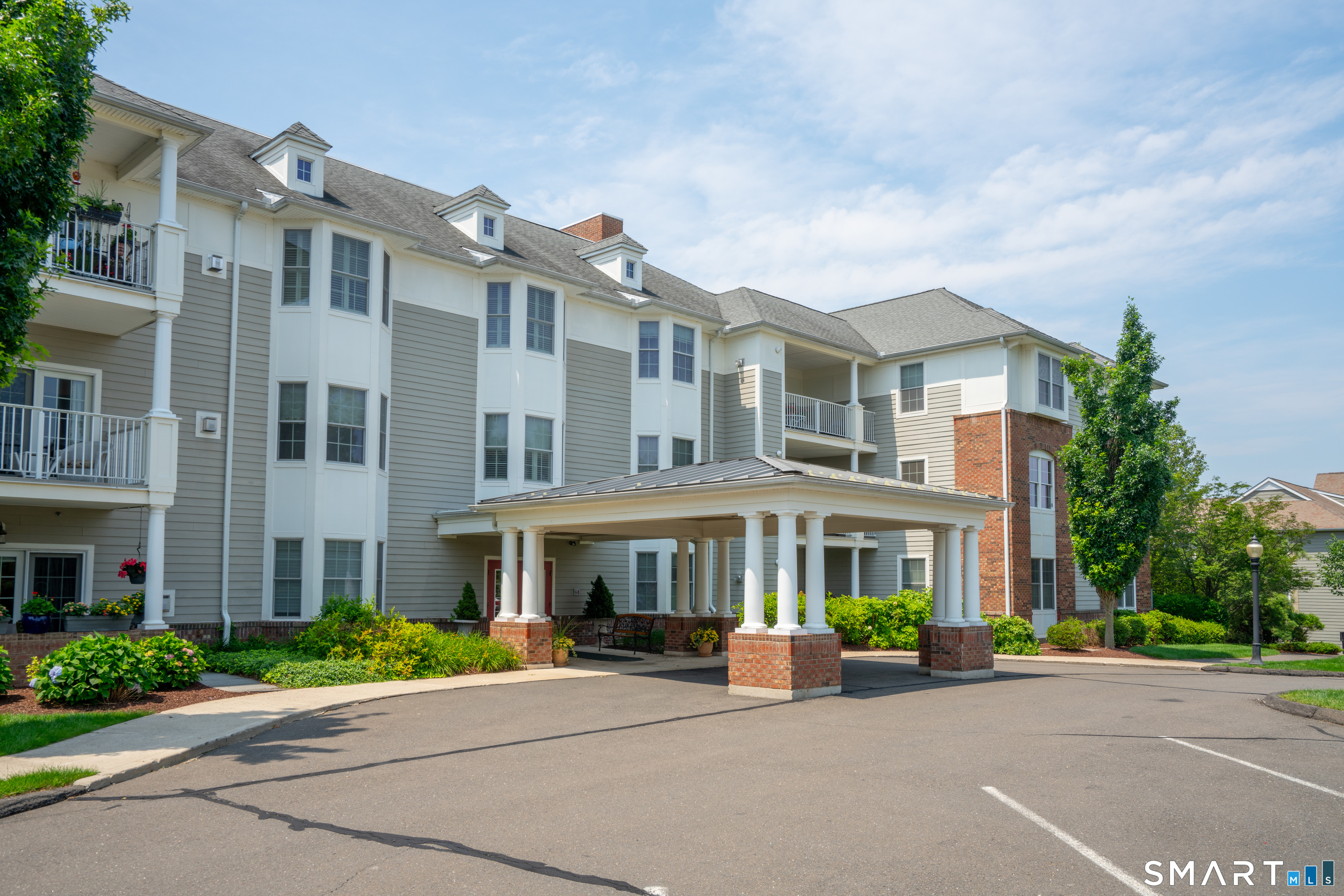 25 Cassandra Boulevard West Hartford CT 06107