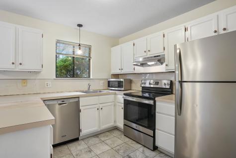 511 Heritage Village Southbury CT 06488