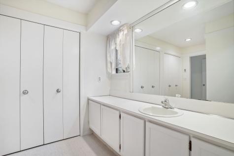 511 Heritage Village Southbury CT 06488