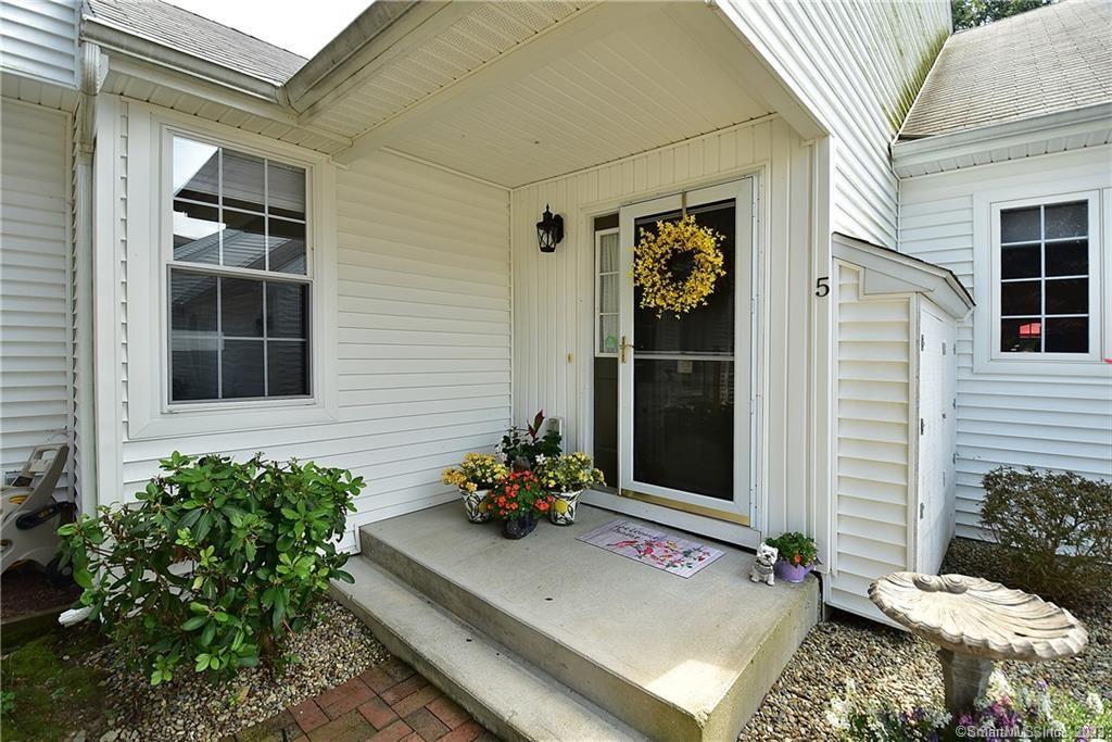 5 Uncas Court Mansfield CT 06250