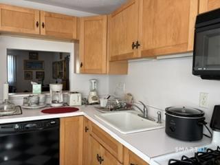 21 East Gate Lane Hamden CT 06514