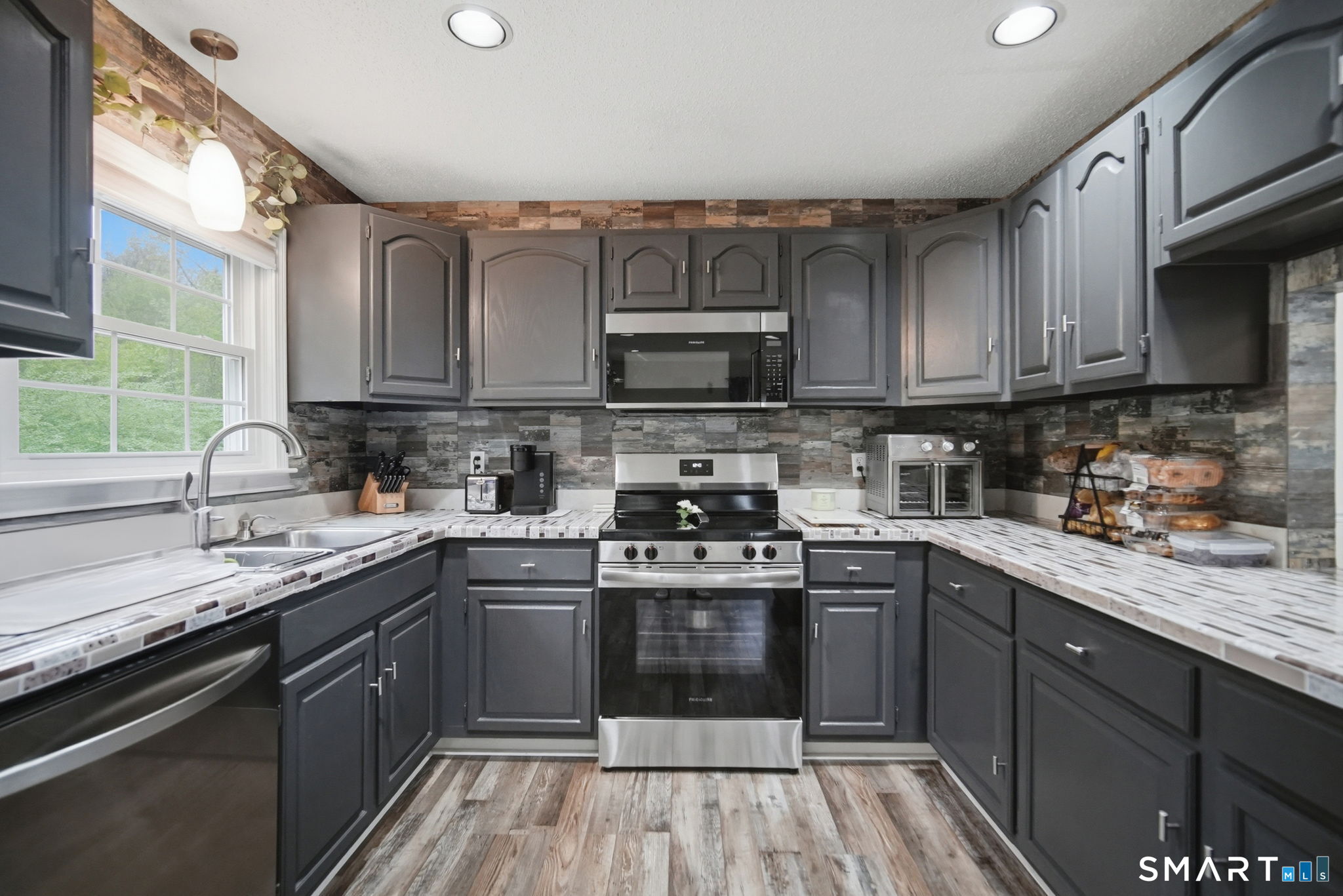 350 Bristol Street Waterbury CT 06708