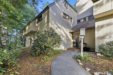 25 Great Meadow Lane Farmington CT 06032