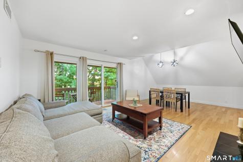 25 Great Meadow Lane Farmington CT 06032