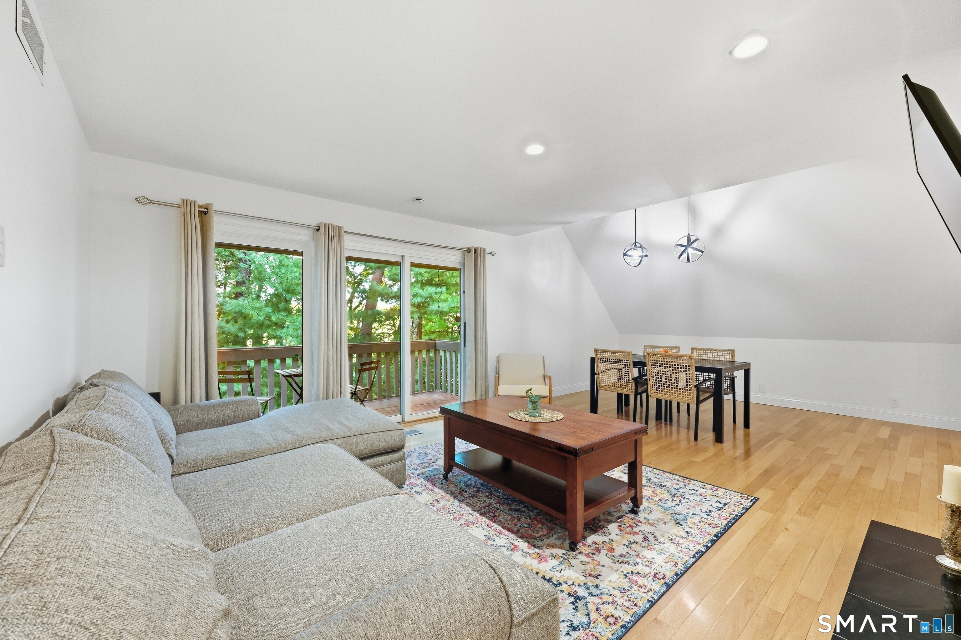 25 Great Meadow Lane Farmington CT 06032