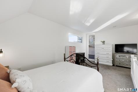 25 Great Meadow Lane Farmington CT 06032