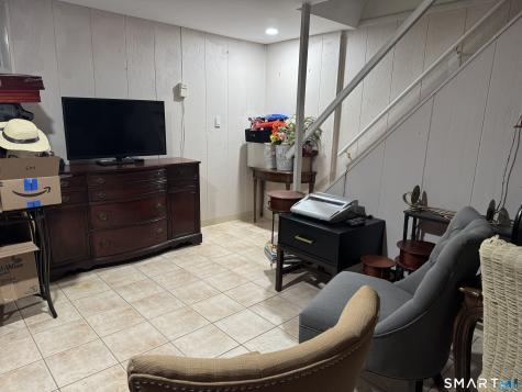 56 Salem Walk Milford CT 06460