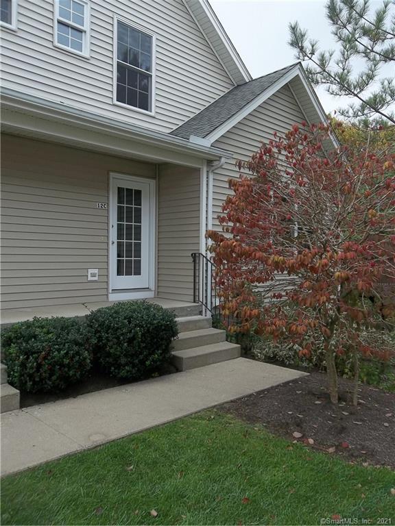 12 Reggie Way East Windsor CT 06016