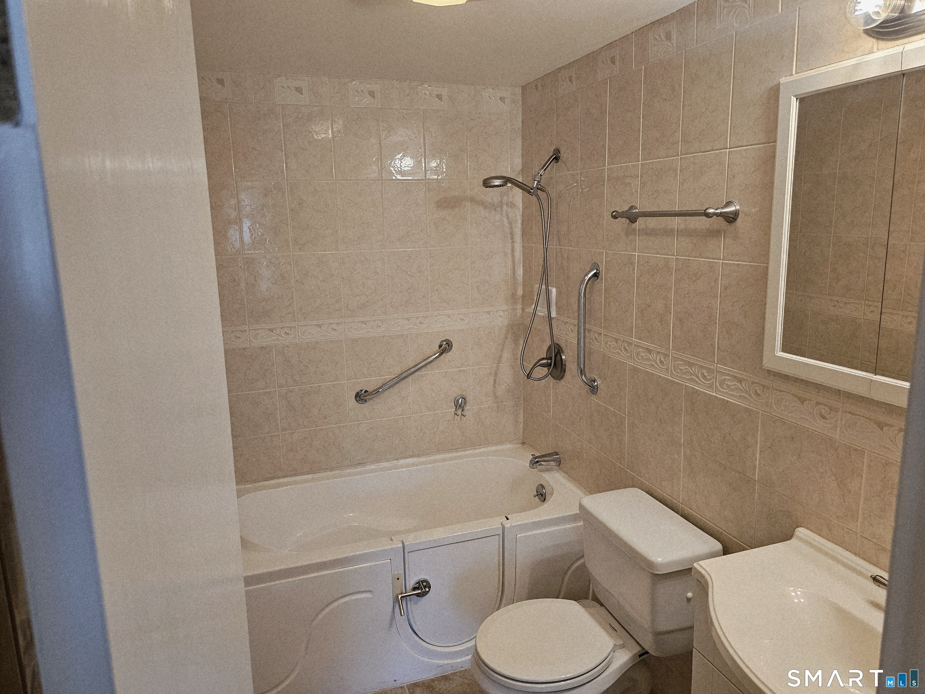 18 Meryl Court Groton CT 06340