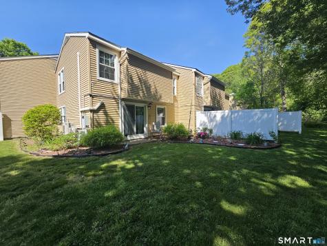 18 Meryl Court Groton CT 06340