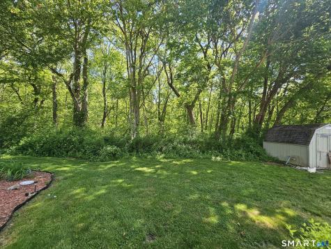 18 Meryl Court Groton CT 06340