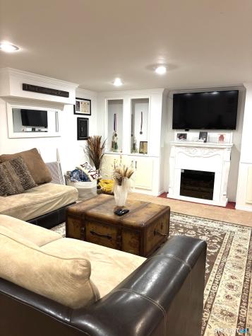 70 Webster Court Newington CT 06111