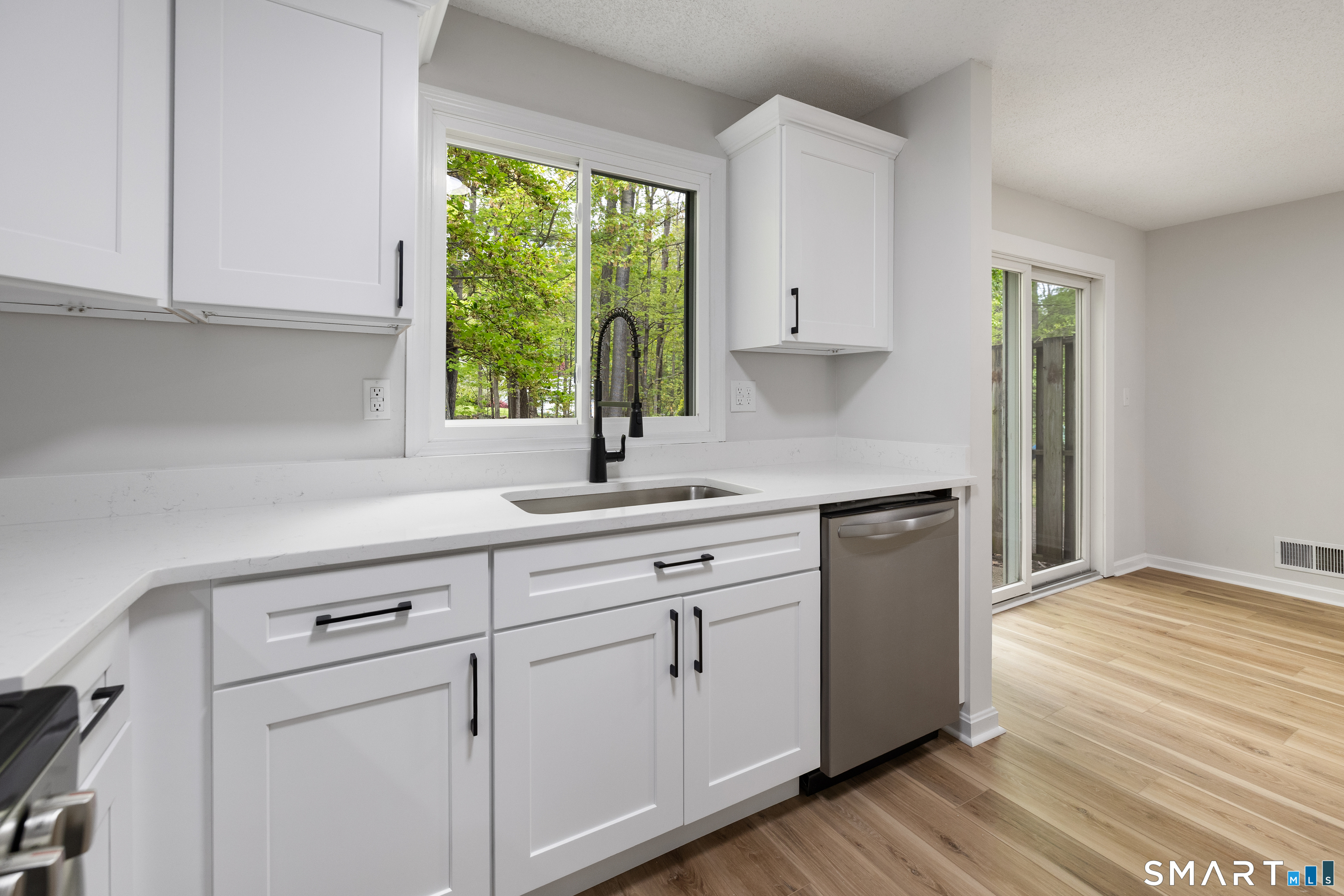464 Dowd Avenue Canton CT 06019