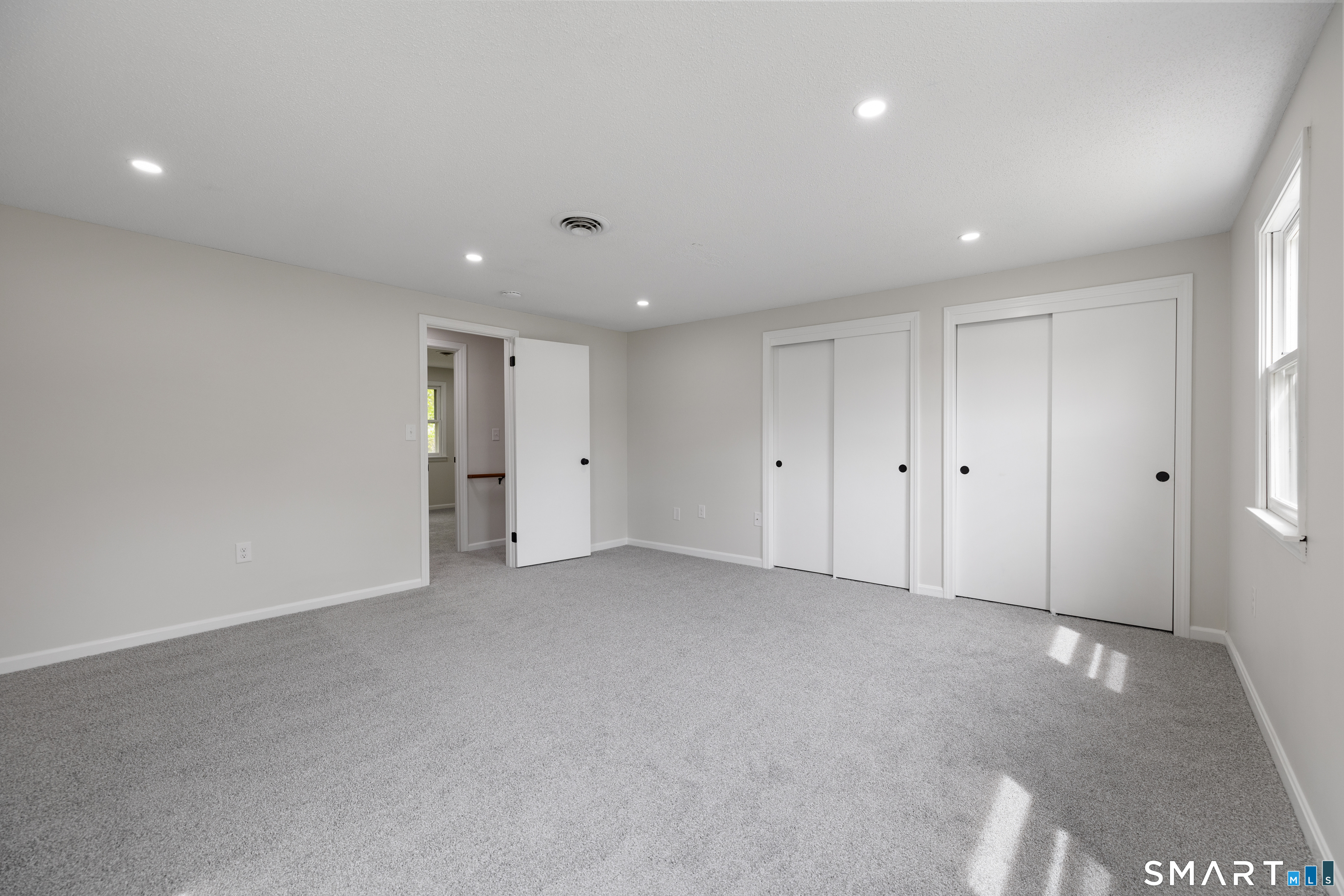 464 Dowd Avenue Canton CT 06019