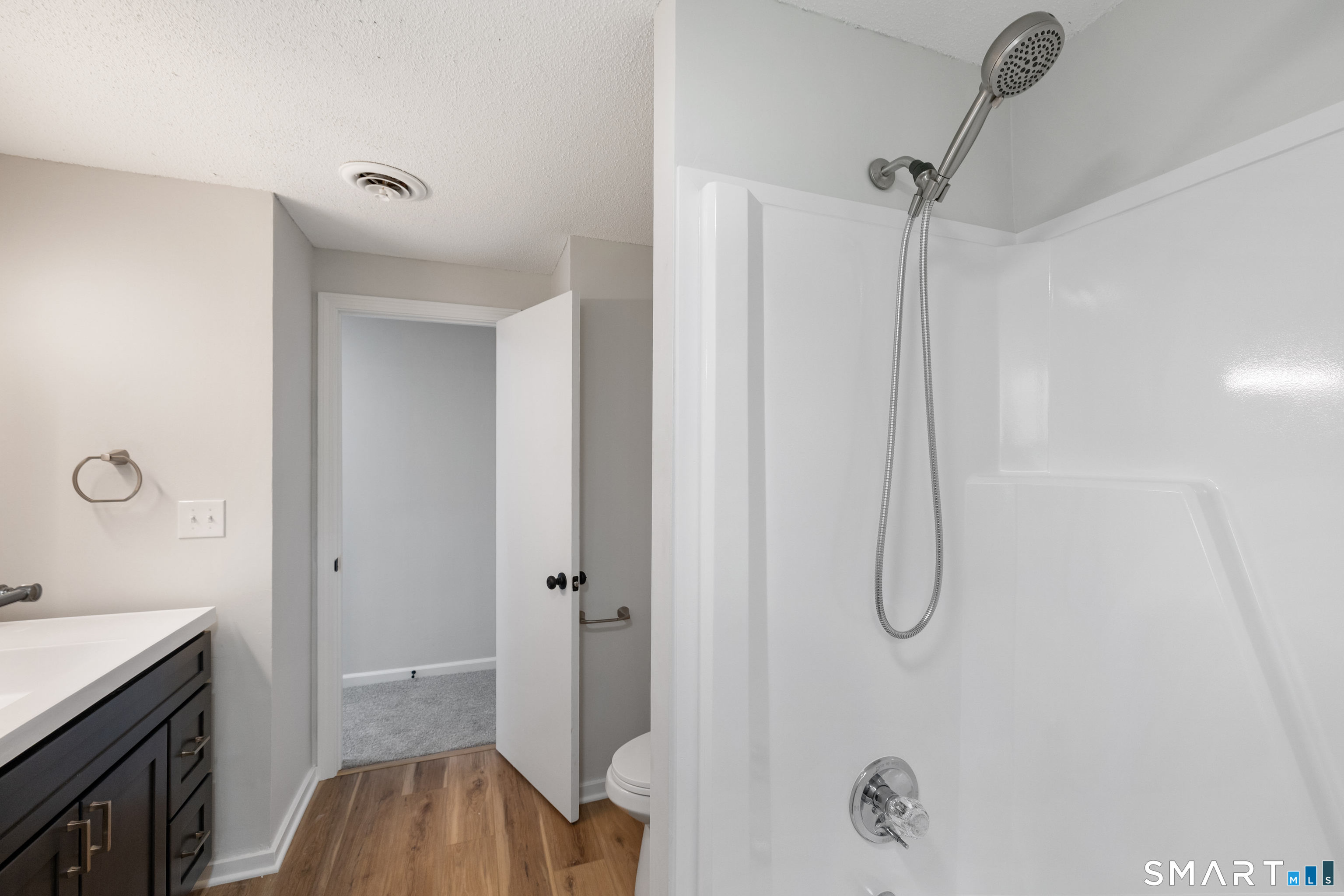 464 Dowd Avenue Canton CT 06019