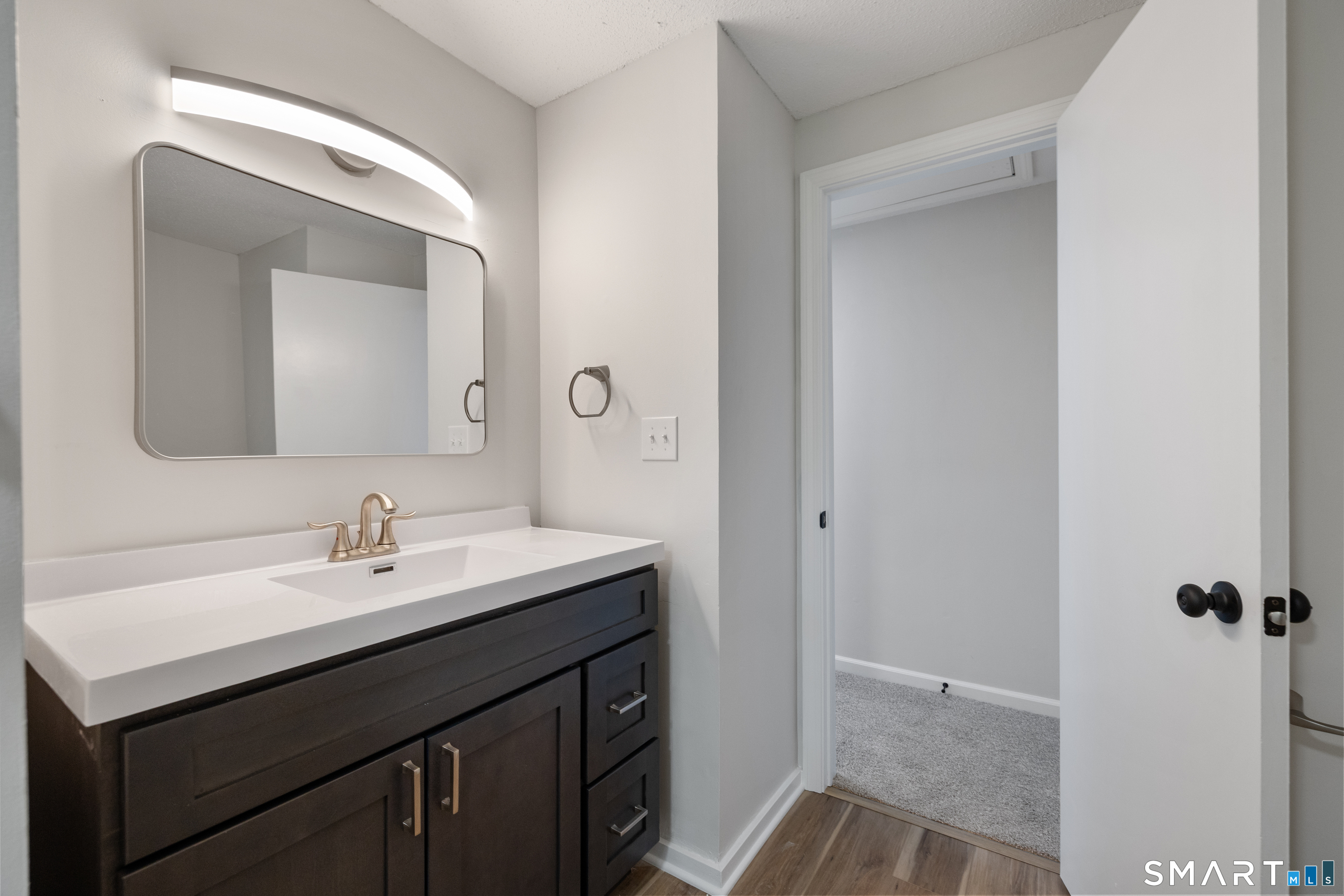 464 Dowd Avenue Canton CT 06019